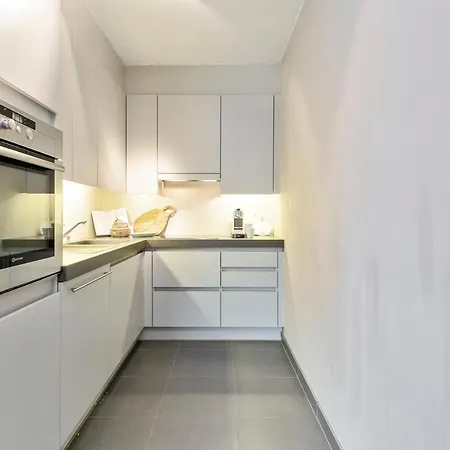 Daire Charming Sunny Duplex With 2 Large Terraces And Private Parking In *