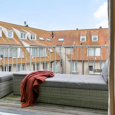 Daire Charming Sunny Duplex With 2 Large Terraces And Private Parking In