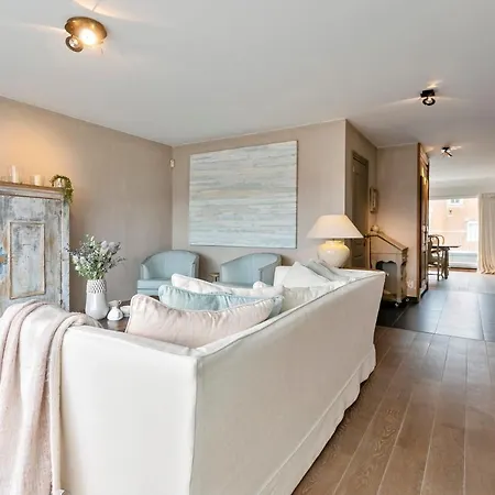 דירה Charming Sunny Duplex With 2 Large Terraces And Private Parking In *