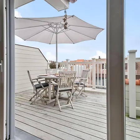 Charming Sunny Duplex With 2 Large Terraces And Private Parking In Daire