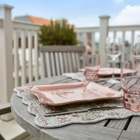 Charming Sunny Duplex With 2 Large Terraces And Private Parking In דירה *